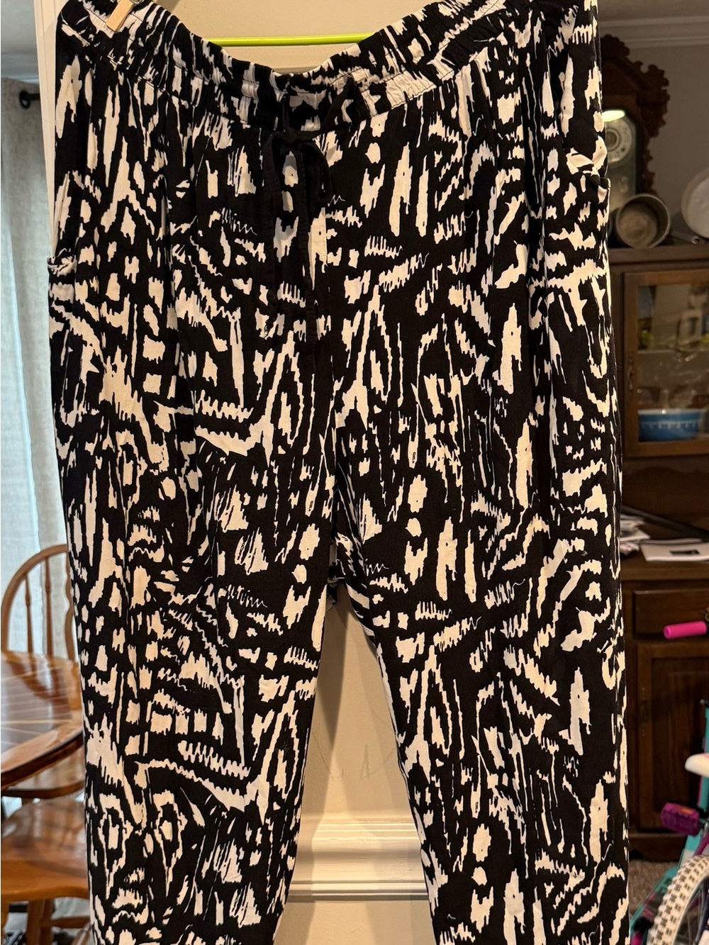 Black & White Abstract Print Pull-On Pants - Picture 1 of 1